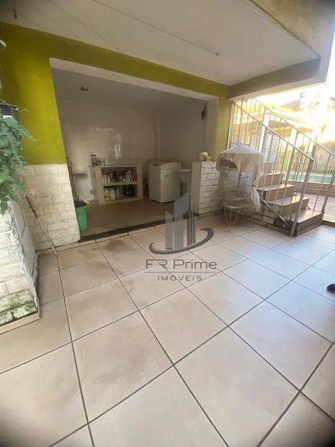 Casa com 4 quartos à venda, 660m2 em Vila Mury, Volta Redonda - RJ - imagem 3 Foto 3 de Casa com 4 quartos à venda, 660m2 em Vila Mury, Volta Redonda - RJ