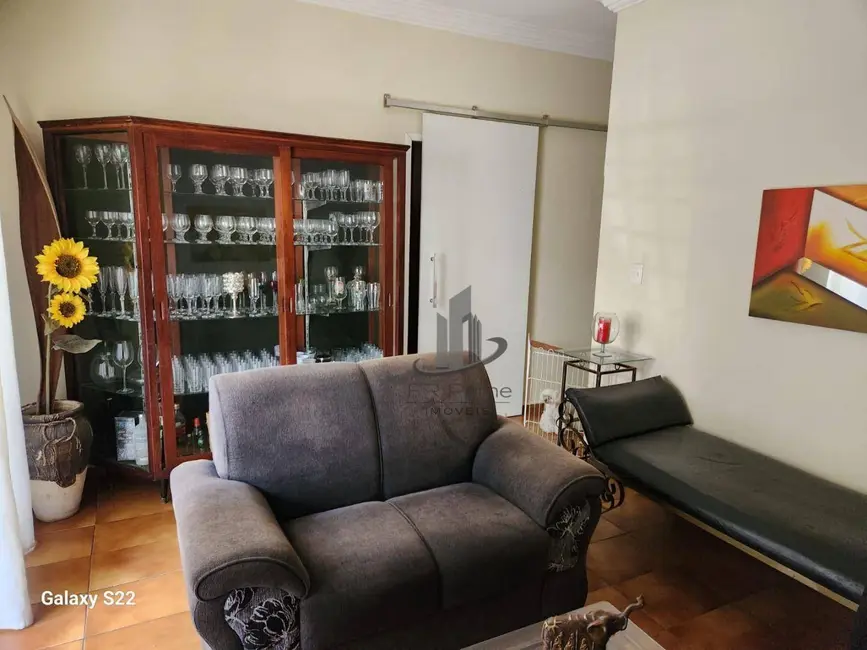 Casa com 4 quartos à venda, 360m2 em São João Batista, Volta Redonda - RJ - imagem 7 Foto 7 de Casa com 4 quartos à venda, 360m2 em São João Batista, Volta Redonda - RJ