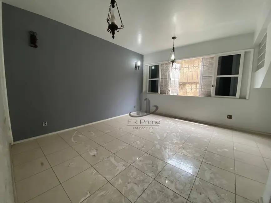 Casa com 5 quartos à venda, 420m2 em Niterói, Volta Redonda - RJ - imagem 4 Foto 4 de Casa com 5 quartos à venda, 420m2 em Niterói, Volta Redonda - RJ