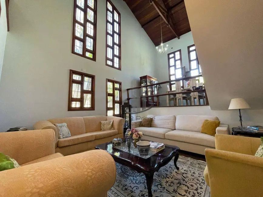 Casa com 5 quartos à venda, 540m2 em Jardim Esperança, Volta Redonda - RJ - imagem 7 Foto 7 de Casa com 5 quartos à venda, 540m2 em Jardim Esperança, Volta Redonda - RJ