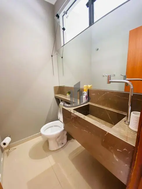 Casa com 3 quartos à venda, 354m2 em Jardim Belvedere, Volta Redonda - RJ - imagem 8 Foto 8 de Casa com 3 quartos à venda, 354m2 em Jardim Belvedere, Volta Redonda - RJ