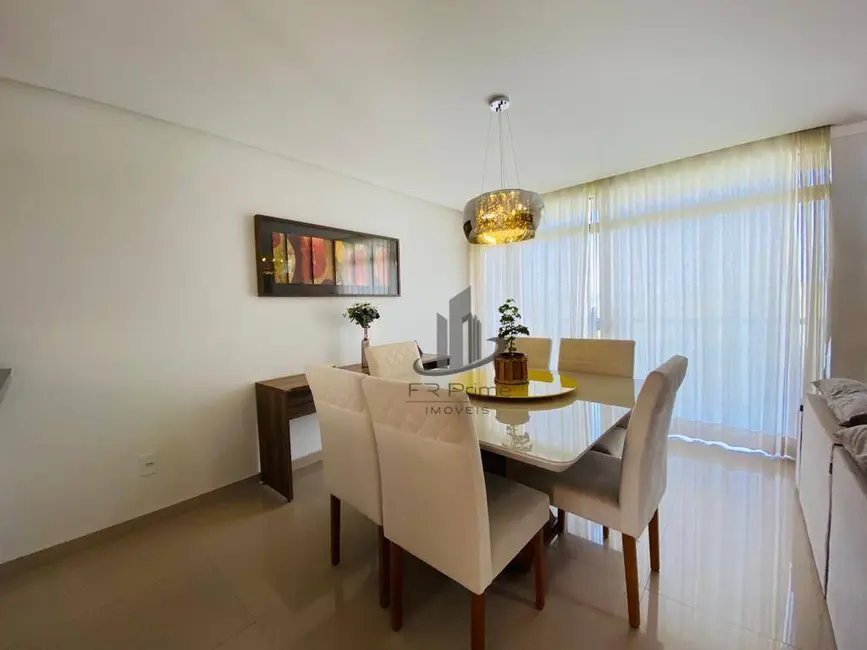 Casa com 3 quartos à venda, 354m2 em Jardim Belvedere, Volta Redonda - RJ - imagem 4 Foto 4 de Casa com 3 quartos à venda, 354m2 em Jardim Belvedere, Volta Redonda - RJ