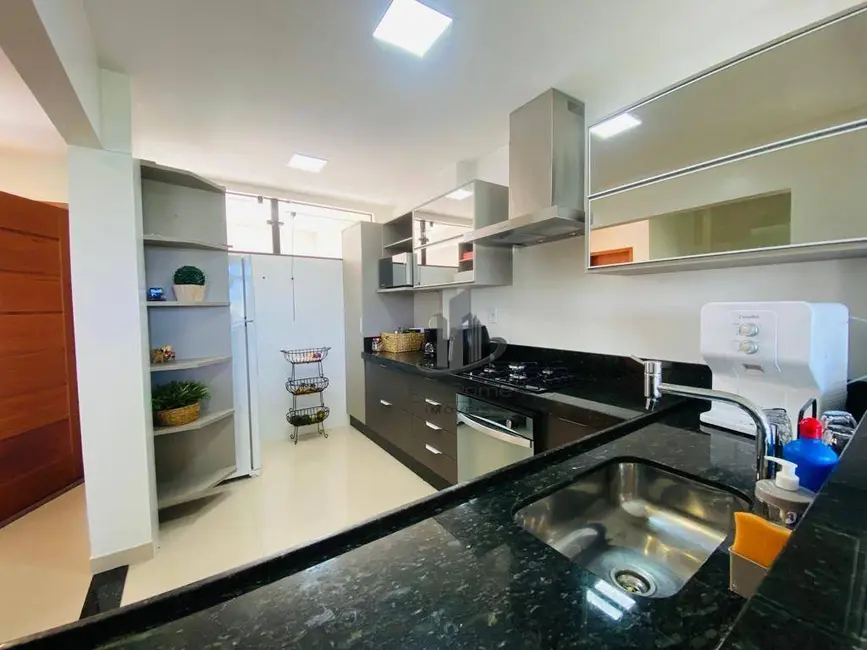 Casa com 3 quartos à venda, 354m2 em Jardim Belvedere, Volta Redonda - RJ - imagem 7 Foto 7 de Casa com 3 quartos à venda, 354m2 em Jardim Belvedere, Volta Redonda - RJ