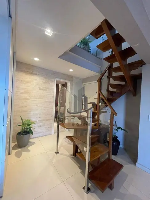 Cobertura com 3 quartos à venda, 316m2 em Vila Santa Cecília, Volta Redonda - RJ - imagem 5 Foto 5 de Cobertura com 3 quartos à venda, 316m2 em Vila Santa Cecília, Volta Redonda - RJ