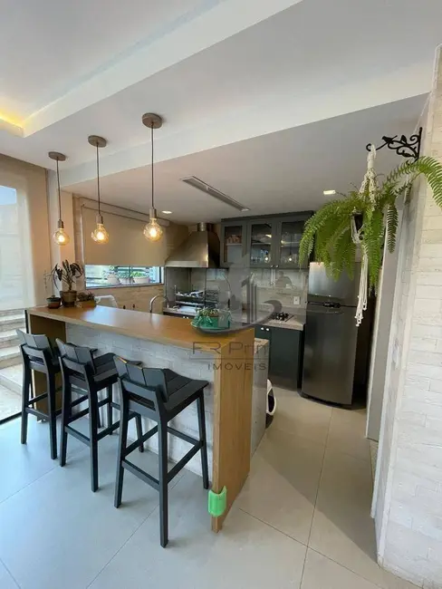 Cobertura com 3 quartos à venda, 316m2 em Vila Santa Cecília, Volta Redonda - RJ - imagem 4 Foto 4 de Cobertura com 3 quartos à venda, 316m2 em Vila Santa Cecília, Volta Redonda - RJ
