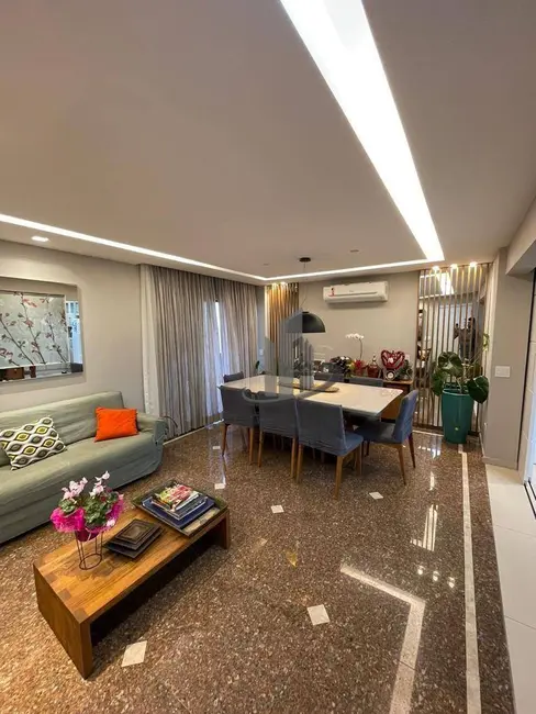 Cobertura com 3 quartos à venda, 316m2 em Vila Santa Cecília, Volta Redonda - RJ - imagem 2 Foto 2 de Cobertura com 3 quartos à venda, 316m2 em Vila Santa Cecília, Volta Redonda - RJ