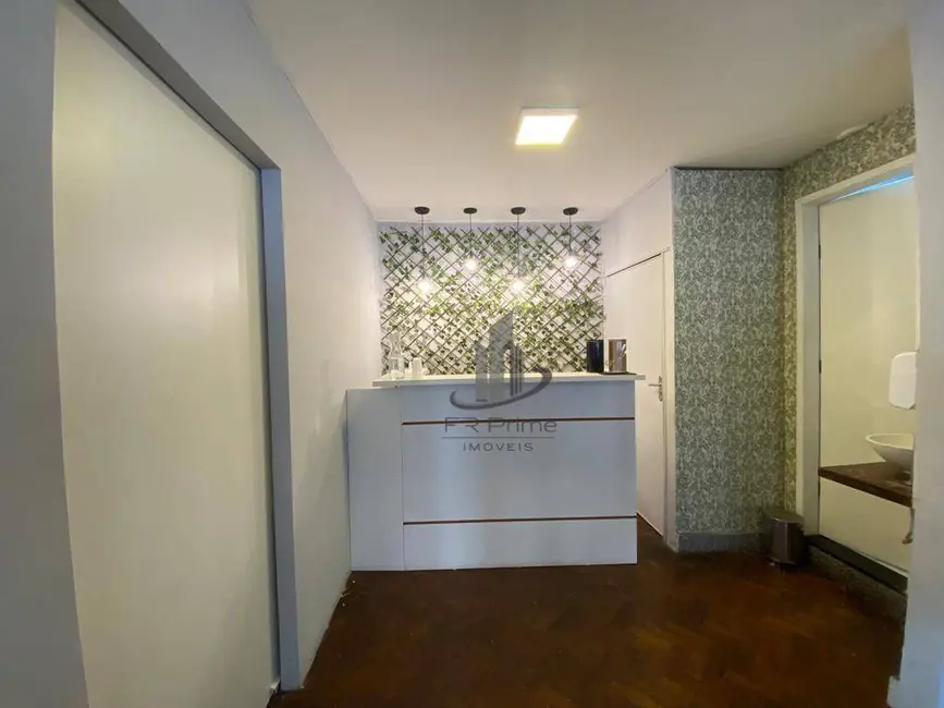 Loja para alugar, 120m2 em Centro, Volta Redonda - RJ - imagem 6 Foto 6 de Loja para alugar, 120m2 em Centro, Volta Redonda - RJ