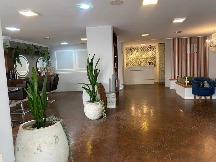 Loja para alugar, 120m2 em Centro, Volta Redonda - RJ - imagem 2 Foto 2 de Loja para alugar, 120m2 em Centro, Volta Redonda - RJ