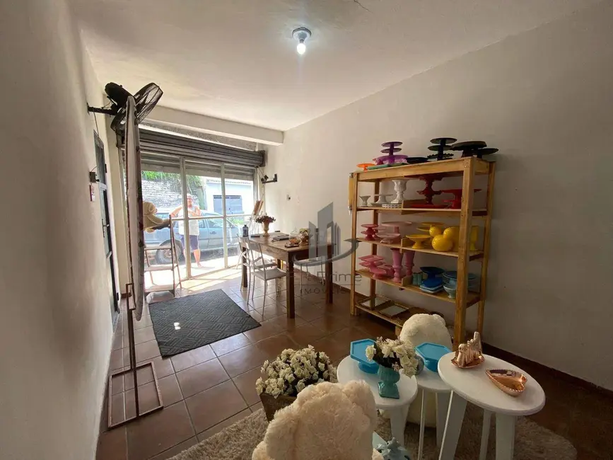 Foto 4 de Casa com 4 quartos à venda, 440m2 em Eucaliptal, Volta Redonda - RJ