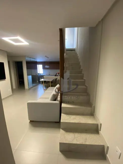 Cobertura com 2 quartos à venda, 150m2 em Jardim Belvedere, Volta Redonda - RJ - imagem 4 Foto 4 de Cobertura com 2 quartos à venda, 150m2 em Jardim Belvedere, Volta Redonda - RJ