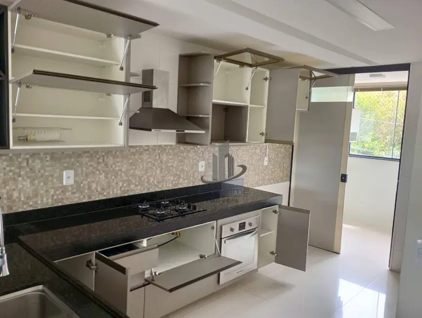 Foto 2 de Apartamento com 3 quartos à venda, 160m2 em Jardim Suíça, Volta Redonda - RJ