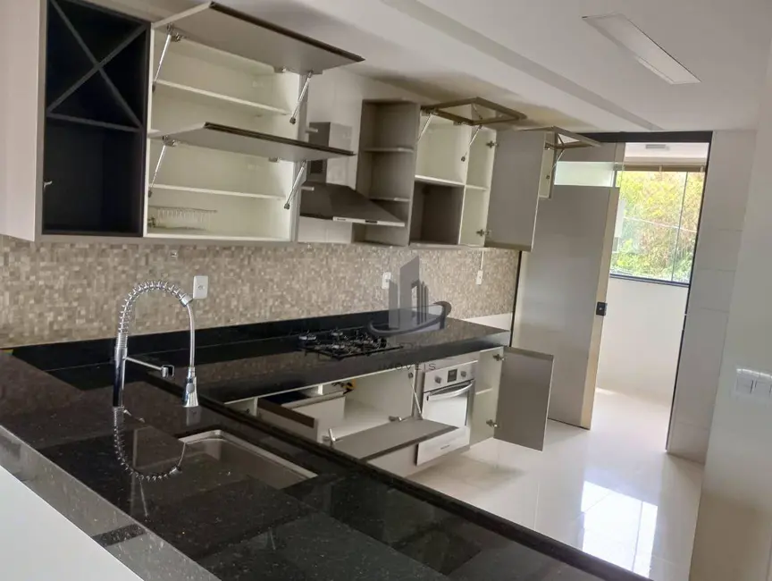 Apartamento com 3 quartos à venda, 160m2 em Jardim Suíça, Volta Redonda - RJ - imagem 4 Foto 4 de Apartamento com 3 quartos à venda, 160m2 em Jardim Suíça, Volta Redonda - RJ