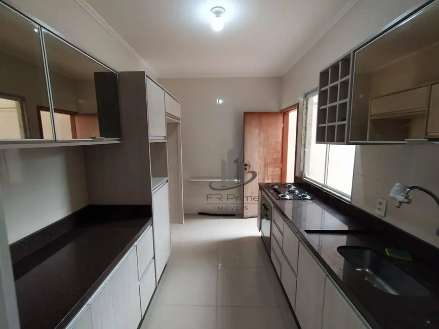 Casa com 2 quartos à venda, 180m2 em Centro, Barra Do Pirai - RJ - imagem 6 Foto 6 de Casa com 2 quartos à venda, 180m2 em Centro, Barra Do Pirai - RJ