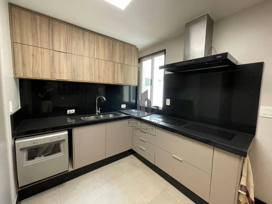 Apartamento com 3 quartos à venda, 140m2 em Laranjal, Volta Redonda - RJ - imagem 8 Foto 8 de Apartamento com 3 quartos à venda, 140m2 em Laranjal, Volta Redonda - RJ