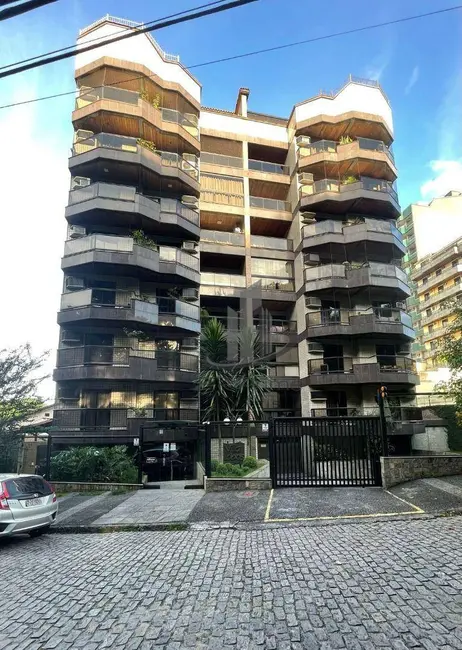 Foto 2 de Cobertura com 4 quartos à venda, 352m2 em Laranjal, Volta Redonda - RJ