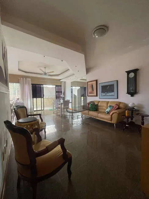 Cobertura com 4 quartos à venda, 352m2 em Laranjal, Volta Redonda - RJ - imagem 3 Foto 3 de Cobertura com 4 quartos à venda, 352m2 em Laranjal, Volta Redonda - RJ