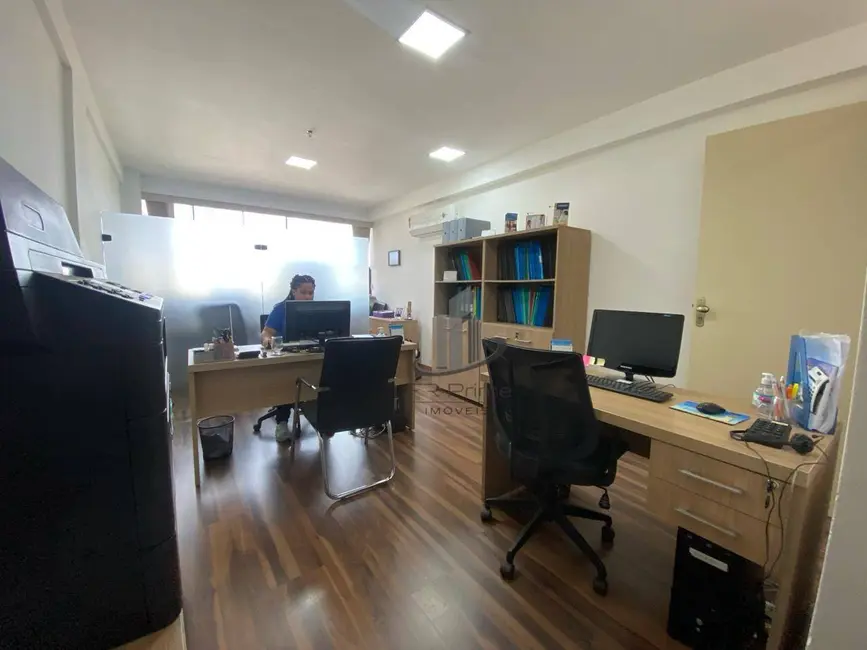 Sala Comercial à venda, 35m2 em Aterrado, Volta Redonda - RJ - imagem 6 Foto 6 de Sala Comercial à venda, 35m2 em Aterrado, Volta Redonda - RJ