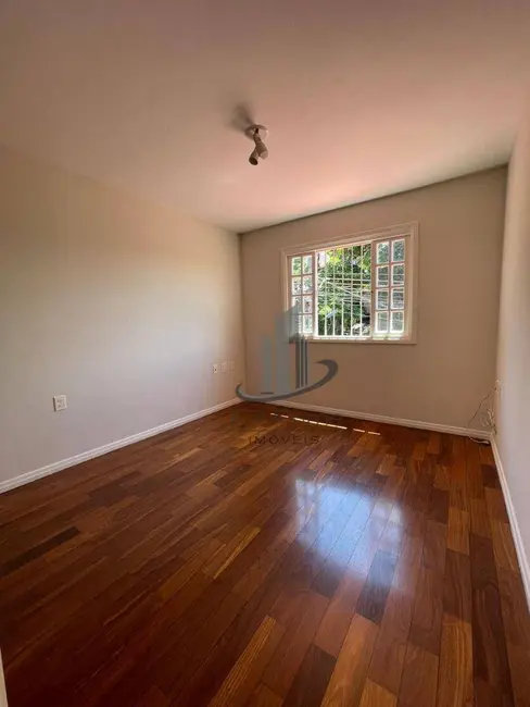 Casa com 4 quartos à venda, 200m2 em Pinheiral - RJ - imagem 6 Foto 6 de Casa com 4 quartos à venda, 200m2 em Pinheiral - RJ
