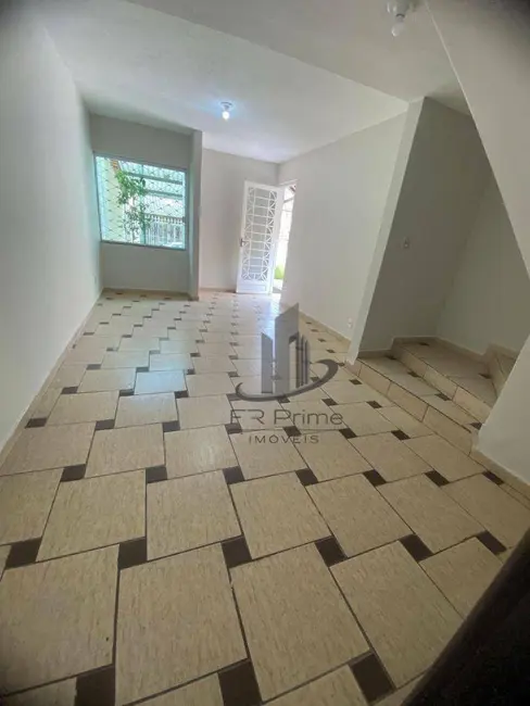 Casa com 3 quartos à venda, 174m2 em Retiro, Volta Redonda - RJ - imagem 1 Foto 1 de Casa com 3 quartos à venda, 174m2 em Retiro, Volta Redonda - RJ