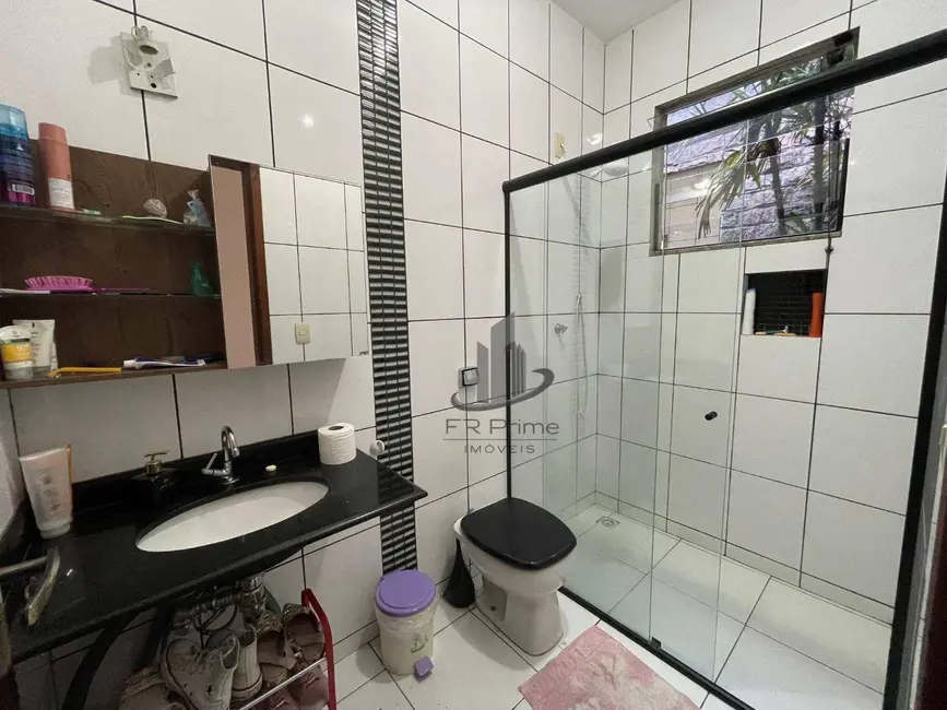 Casa com 3 quartos à venda, 300m2 em Vila Ursulino, Barra Mansa - RJ - imagem 9 Foto 9 de Casa com 3 quartos à venda, 300m2 em Vila Ursulino, Barra Mansa - RJ