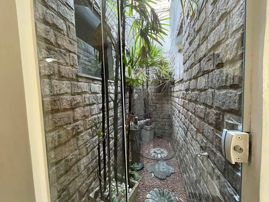Casa com 3 quartos à venda, 300m2 em Vila Ursulino, Barra Mansa - RJ - imagem 7 Foto 7 de Casa com 3 quartos à venda, 300m2 em Vila Ursulino, Barra Mansa - RJ
