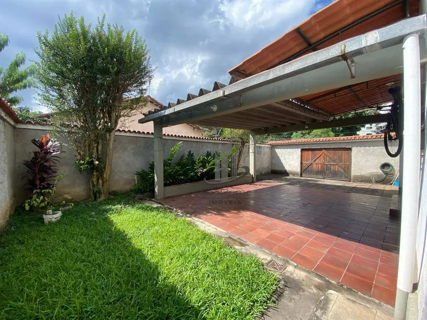 Foto 1 de Apartamento com 4 quartos à venda, 481m2 em Vila Santa Cecília, Volta Redonda - RJ