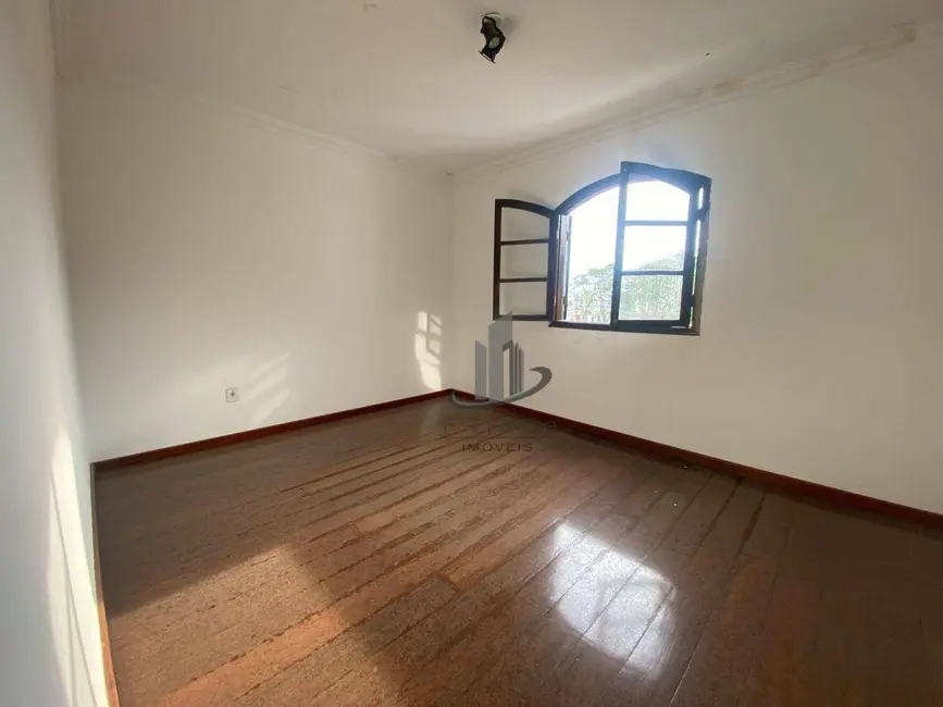 Foto 1 de Casa com 3 quartos para alugar, 139m2 em Vila Rica Ouro Verde, Volta Redonda - RJ