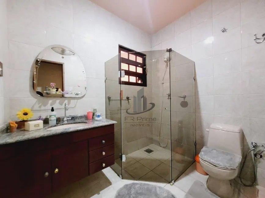 Casa com 3 quartos à venda, 223m2 em Monte Castelo, Volta Redonda - RJ - imagem 8 Foto 8 de Casa com 3 quartos à venda, 223m2 em Monte Castelo, Volta Redonda - RJ