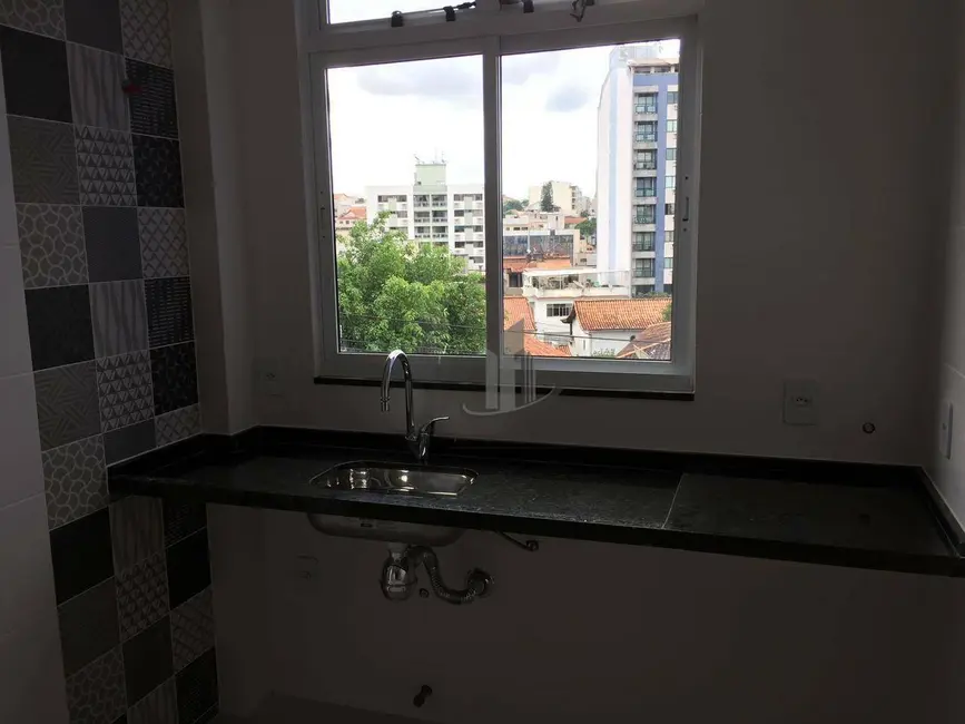 Apartamento com 3 quartos à venda, 146m2 em Jardim Amália, Volta Redonda - RJ - imagem 6 Foto 6 de Apartamento com 3 quartos à venda, 146m2 em Jardim Amália, Volta Redonda - RJ