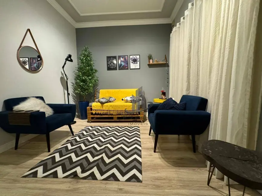 Casa com 3 quartos à venda, 250m2 em Sessenta, Volta Redonda - RJ - imagem 9 Foto 9 de Casa com 3 quartos à venda, 250m2 em Sessenta, Volta Redonda - RJ