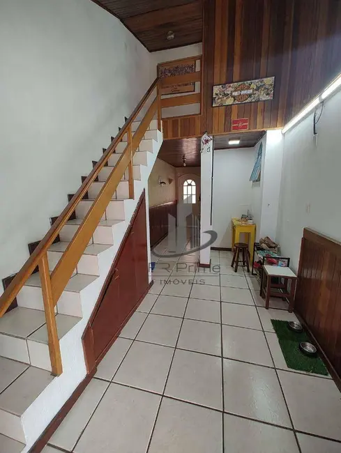 Foto 4 de Casa com 3 quartos à venda, 245m2 em Volta Redonda - RJ
