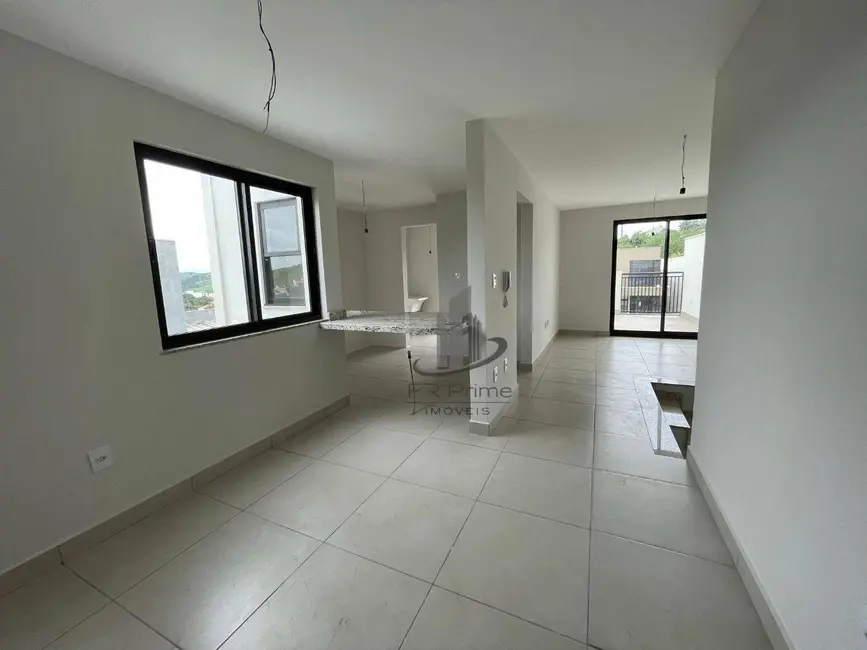 Foto 4 de Cobertura com 3 quartos à venda, 121m2 em Jardim Belvedere, Volta Redonda - RJ