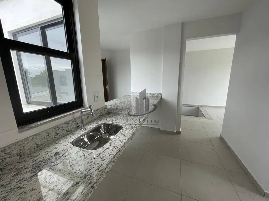 Cobertura com 3 quartos à venda, 119m2 em Jardim Belvedere, Volta Redonda - RJ - imagem 6 Foto 6 de Cobertura com 3 quartos à venda, 119m2 em Jardim Belvedere, Volta Redonda - RJ