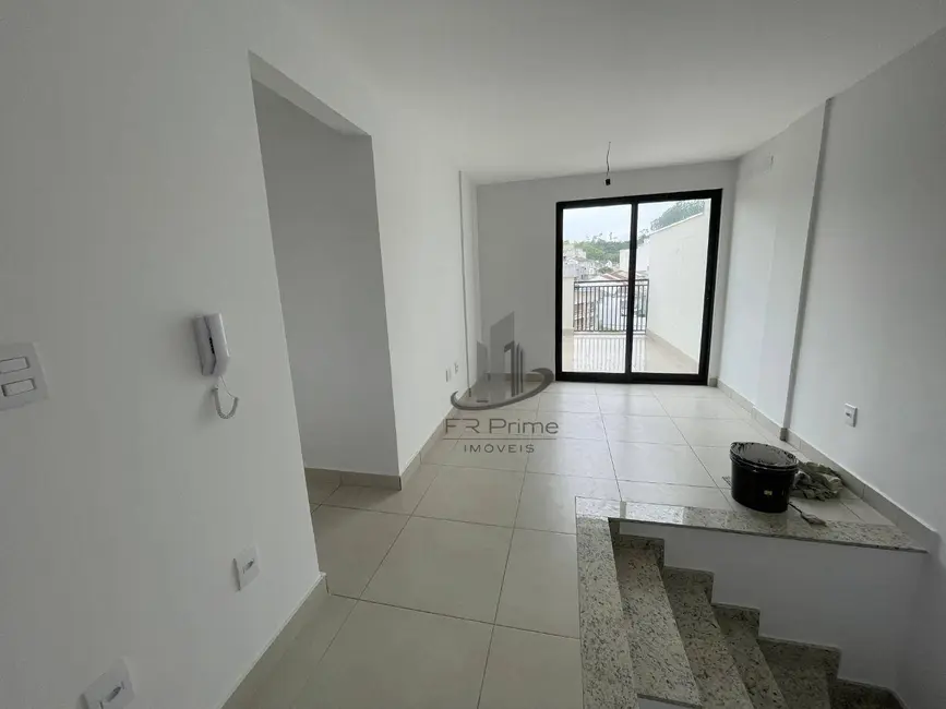 Cobertura com 3 quartos à venda, 119m2 em Jardim Belvedere, Volta Redonda - RJ - imagem 3 Foto 3 de Cobertura com 3 quartos à venda, 119m2 em Jardim Belvedere, Volta Redonda - RJ