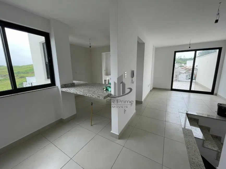 Cobertura com 3 quartos à venda, 119m2 em Jardim Belvedere, Volta Redonda - RJ - imagem 2 Foto 2 de Cobertura com 3 quartos à venda, 119m2 em Jardim Belvedere, Volta Redonda - RJ