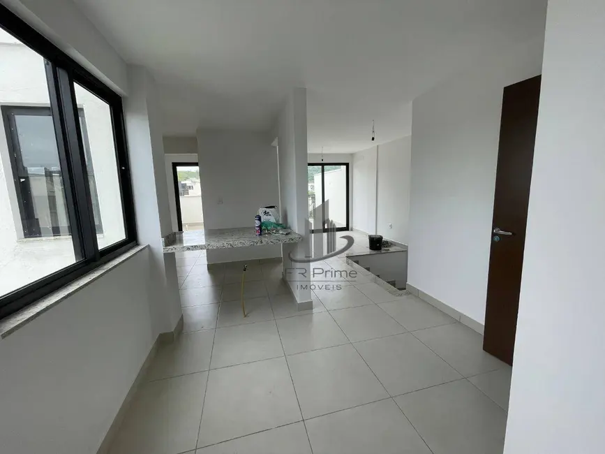 Cobertura com 3 quartos à venda, 119m2 em Jardim Belvedere, Volta Redonda - RJ - imagem 4 Foto 4 de Cobertura com 3 quartos à venda, 119m2 em Jardim Belvedere, Volta Redonda - RJ