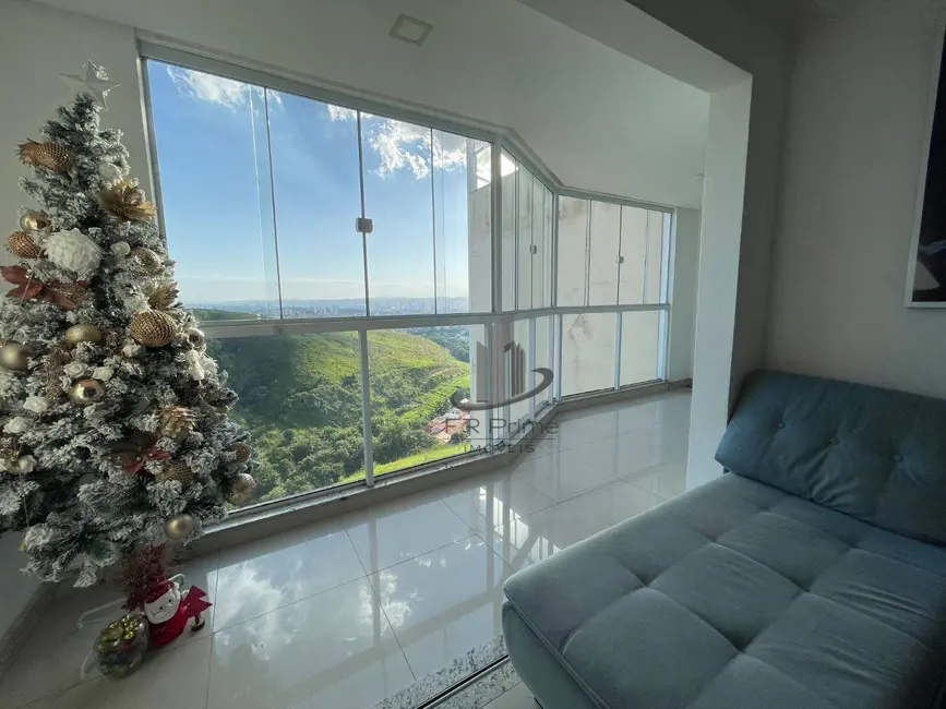 Cobertura com 3 quartos à venda, 161m2 em Jardim Amália, Volta Redonda - RJ - imagem 5 Foto 5 de Cobertura com 3 quartos à venda, 161m2 em Jardim Amália, Volta Redonda - RJ