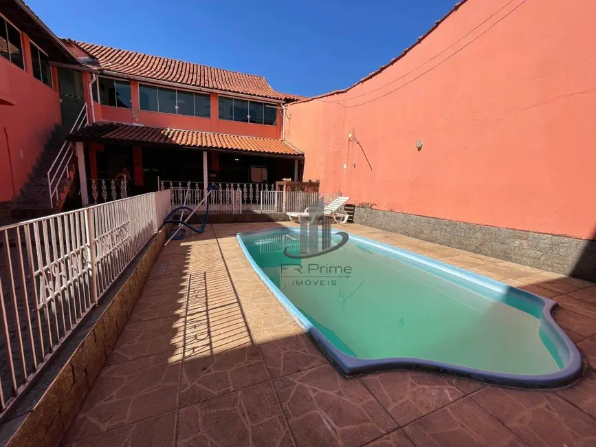 Foto 1 de Casa com 3 quartos à venda, 402m2 em Itatiaia - RJ