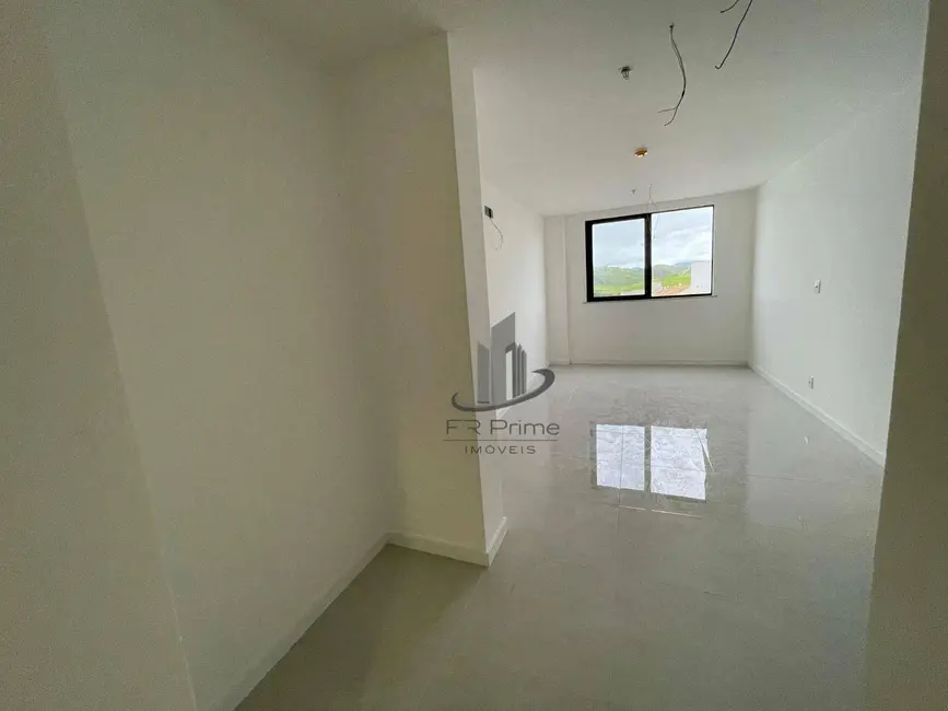 Foto 3 de Apartamento com 1 quarto à venda, 24m2 em Jardim Belvedere, Volta Redonda - RJ