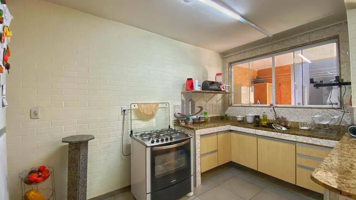 Foto 3 de Casa com 3 quartos à venda, 315m2 em Jardim Veneza, Volta Redonda - RJ