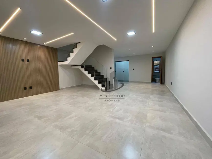 Foto 1 de Casa com 3 quartos à venda, 373m2 em Jardim Belvedere, Volta Redonda - RJ