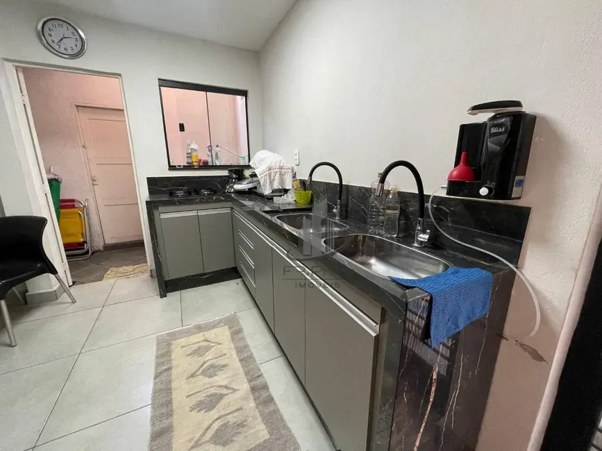 Foto 5 de Casa com 4 quartos à venda, 200m2 em Conforto, Volta Redonda - RJ