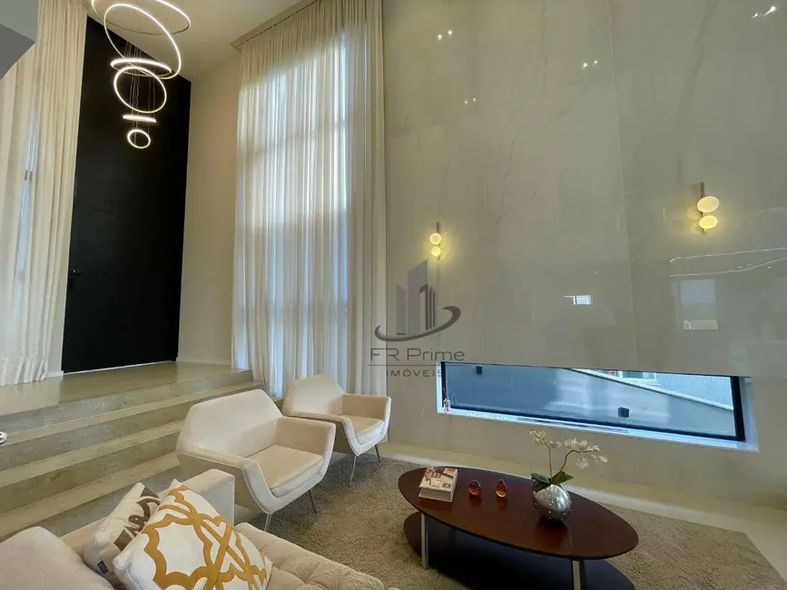 Foto 4 de Casa de Condomínio com 4 quartos à venda, 420m2 em Volta Redonda - RJ