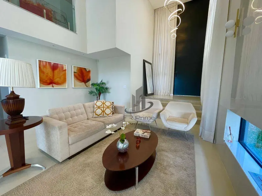 Foto 6 de Casa de Condomínio com 4 quartos à venda, 420m2 em Volta Redonda - RJ