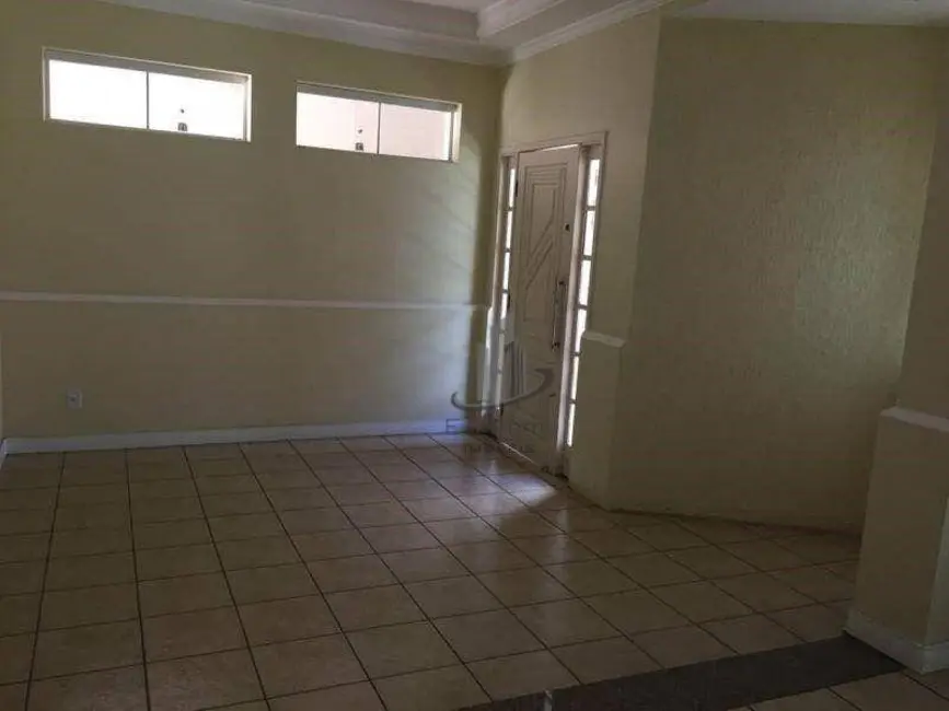 Foto 2 de Casa com 3 quartos à venda e para alugar, 528m2 em Aterrado, Volta Redonda - RJ