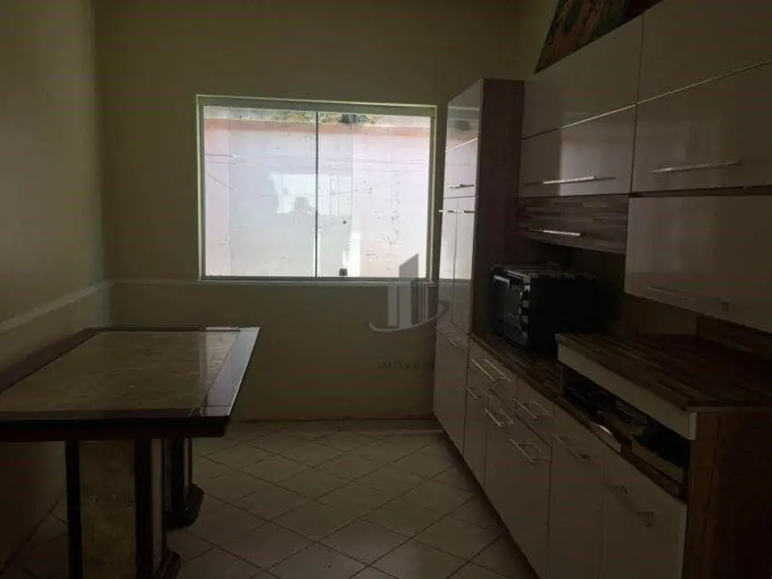 Foto 4 de Casa com 3 quartos à venda, 528m2 em Aterrado, Volta Redonda - RJ