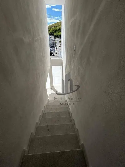 Casa com 3 quartos à venda, 180m2 em Jardim Belvedere, Volta Redonda - RJ - imagem 8 Foto 8 de Casa com 3 quartos à venda, 180m2 em Jardim Belvedere, Volta Redonda - RJ