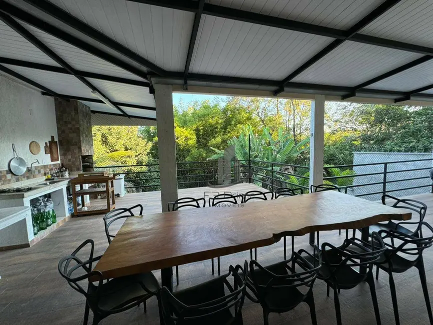 Casa com 3 quartos à venda, 429m2 em Pinheiral - RJ - imagem 8 Foto 8 de Casa com 3 quartos à venda, 429m2 em Pinheiral - RJ