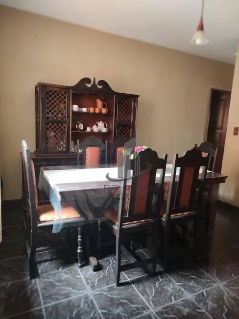 Foto 7 de Casa com 3 quartos à venda, 262m2 em Jardim Cidade do Aço, Volta Redonda - RJ