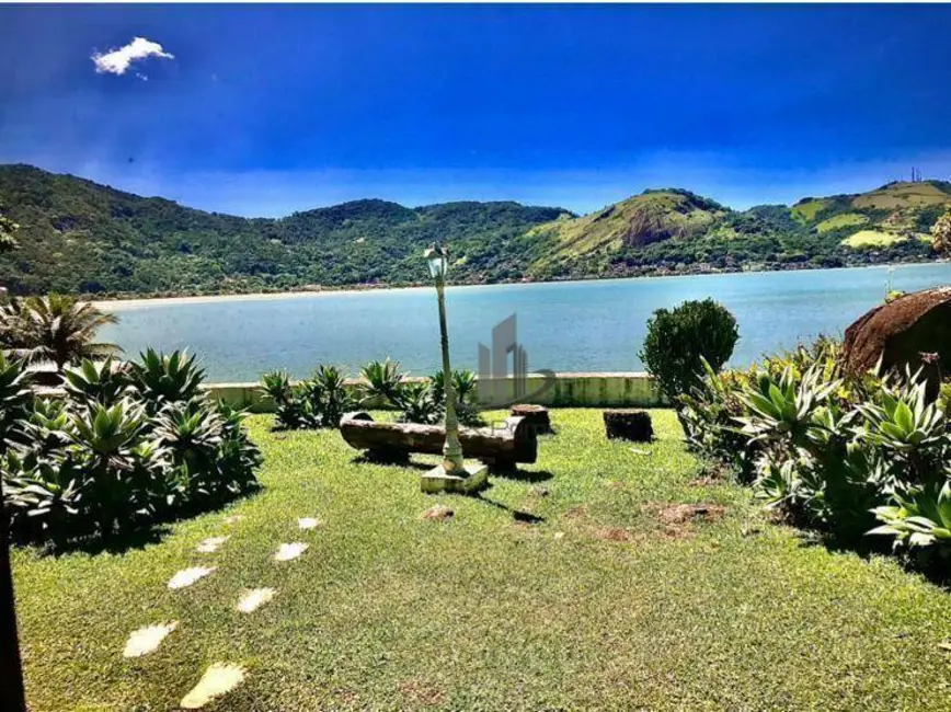 Casa com 21 quartos à venda, 6500m2 em Mangaratiba - RJ - imagem 2 Foto 2 de Casa com 21 quartos à venda, 6500m2 em Mangaratiba - RJ